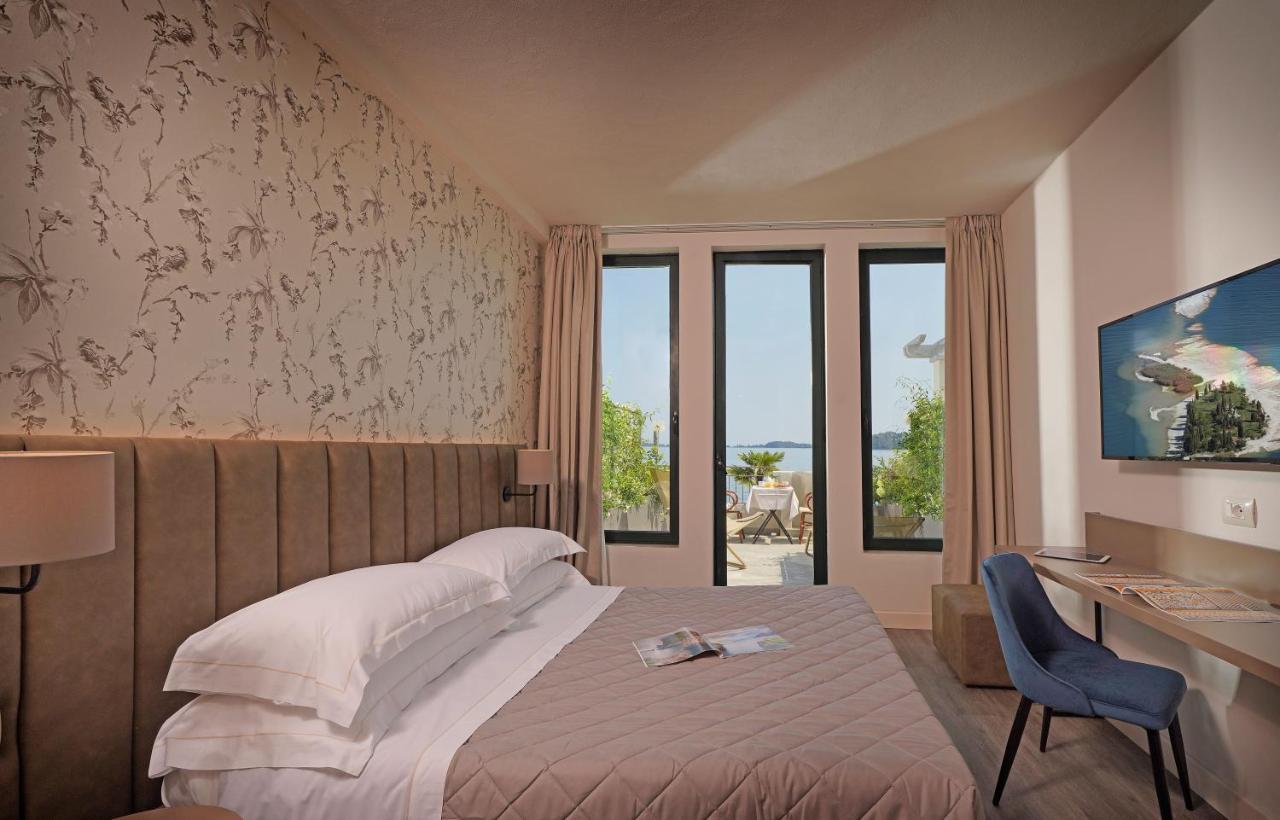 Hotel Du Lac การ์โดเน ริเวียรา ภายนอก รูปภาพ