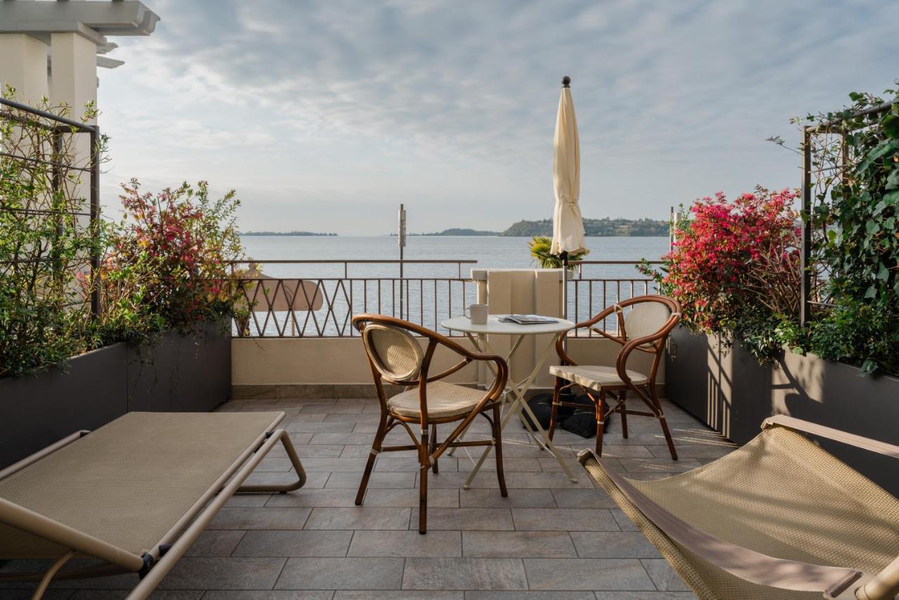 Hotel Du Lac การ์โดเน ริเวียรา ภายนอก รูปภาพ