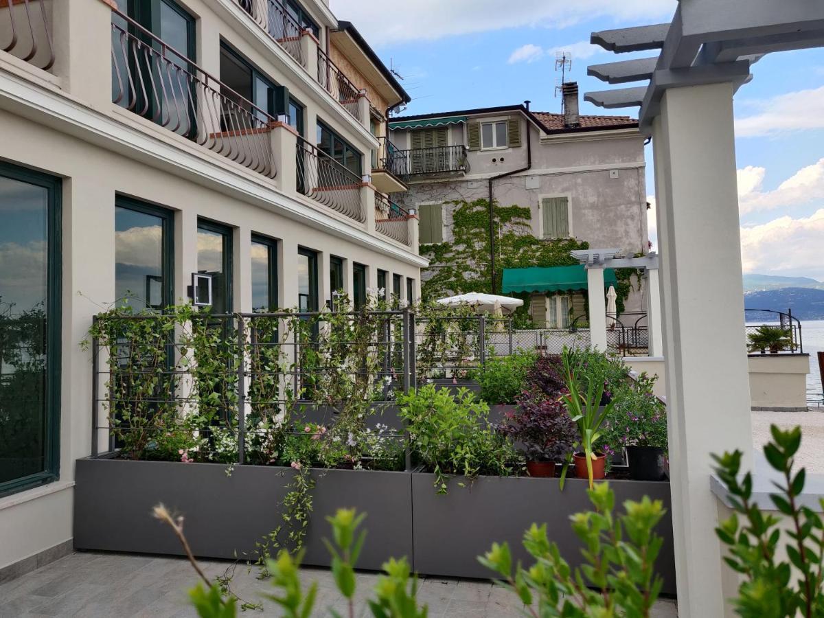 Hotel Du Lac การ์โดเน ริเวียรา ภายนอก รูปภาพ